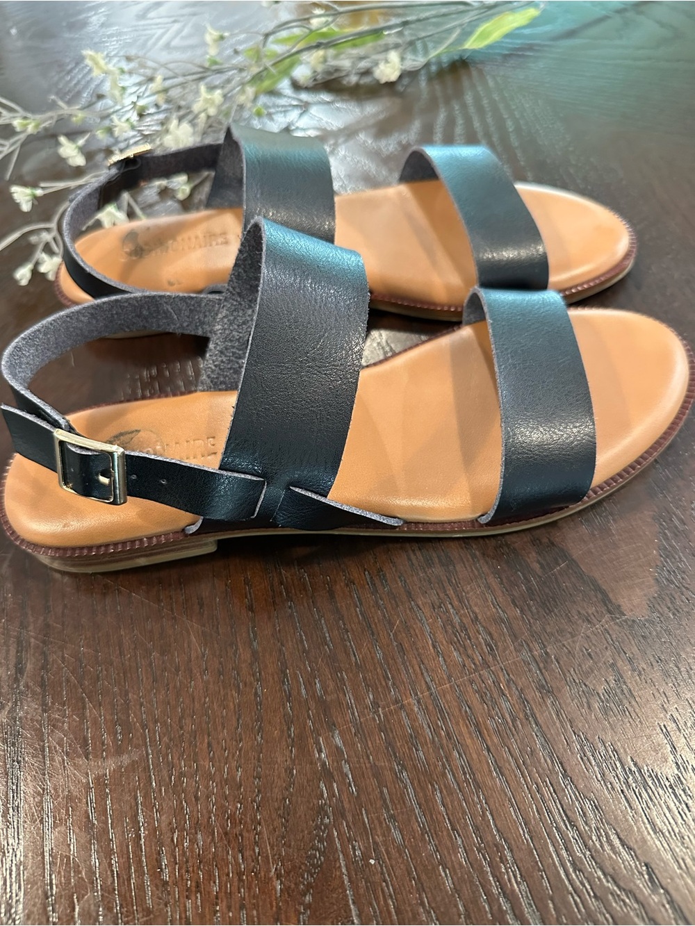 Women’s Black Flat Sandals Slingback Ankle Strap Comfort Size 8 Cushionaire - Picture 8 of 12